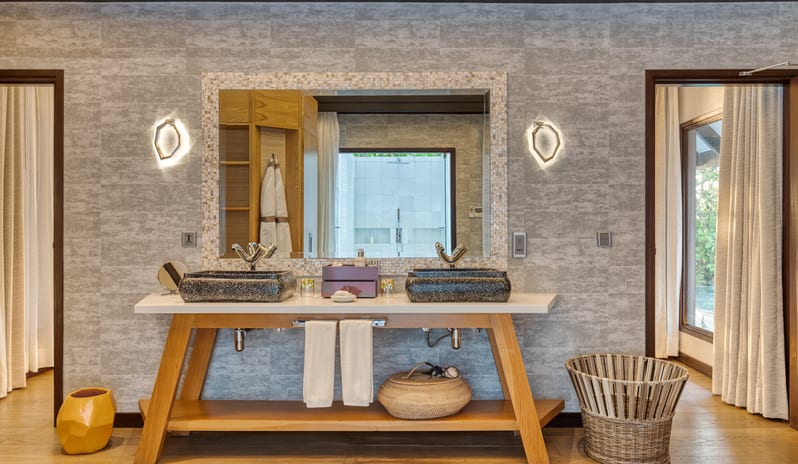 OZEN LIFE MAADHOO, Earth Villa with Pool Bathroom